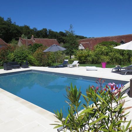 Le Grand Coudreau Bed & Breakfast Nazelles-Negron Exterior foto