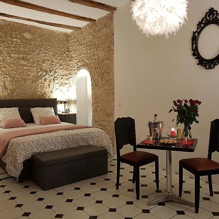 Le Grand Coudreau Bed & Breakfast Nazelles-Negron Exterior foto
