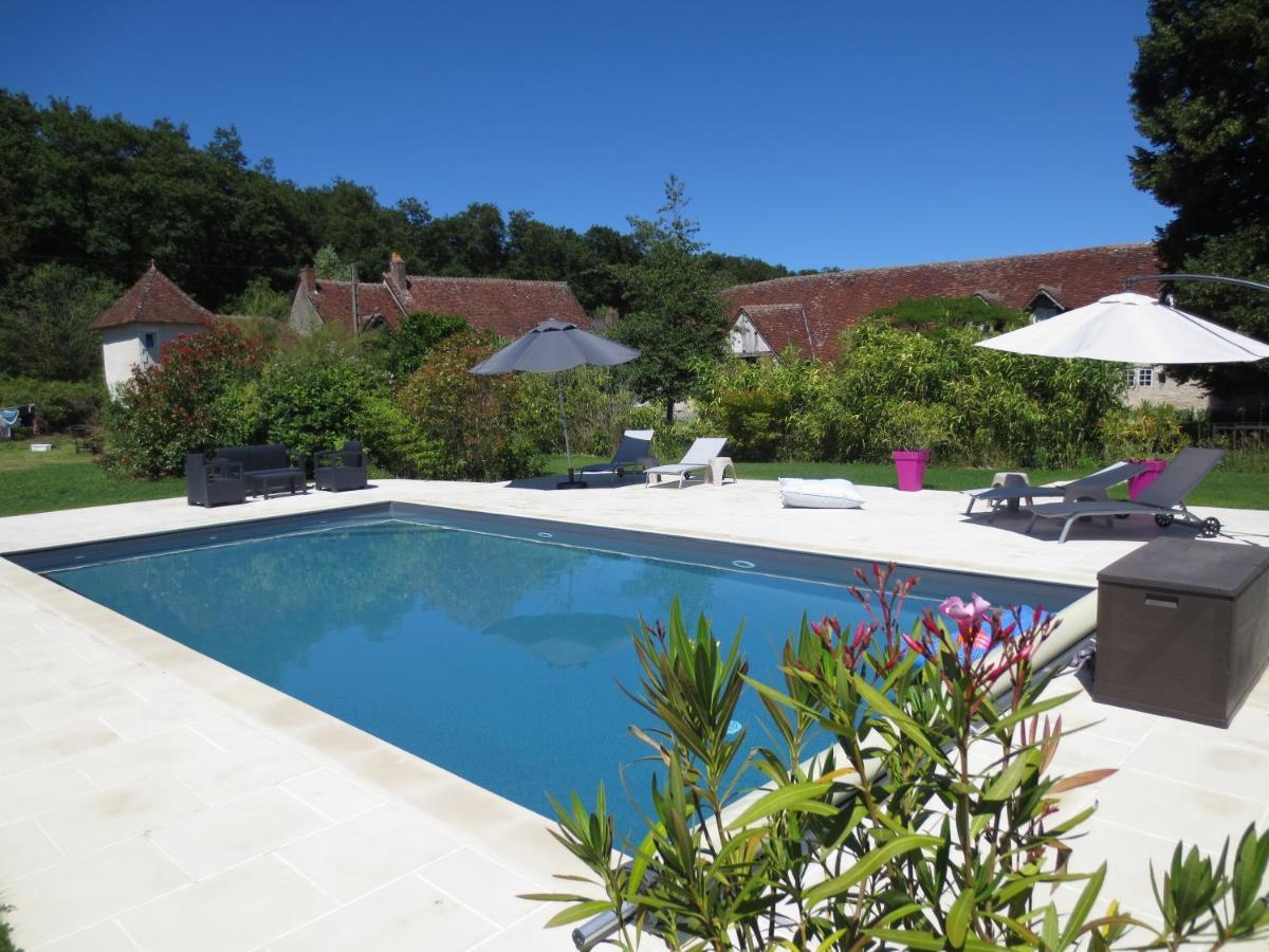 Le Grand Coudreau Bed & Breakfast Nazelles-Negron Exterior foto