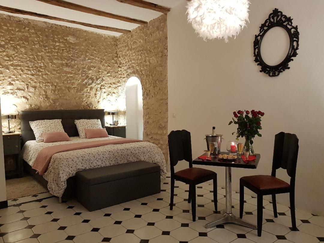 Le Grand Coudreau Bed & Breakfast Nazelles-Negron Exterior foto